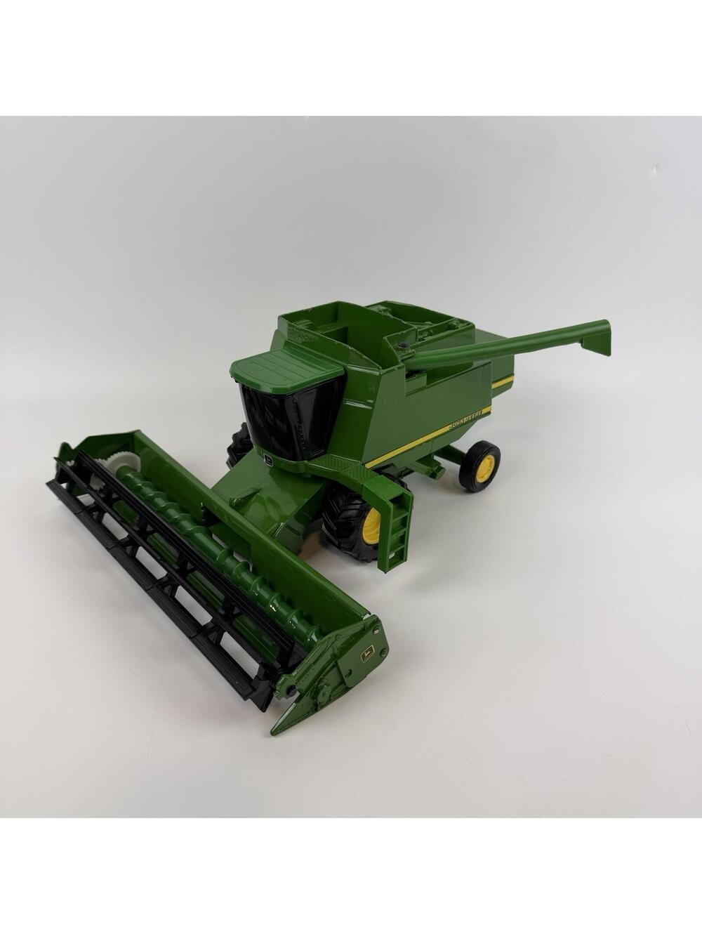 Ertl John Deere 9500 Combine with Grain Header Diecast 1/28 USA - READ